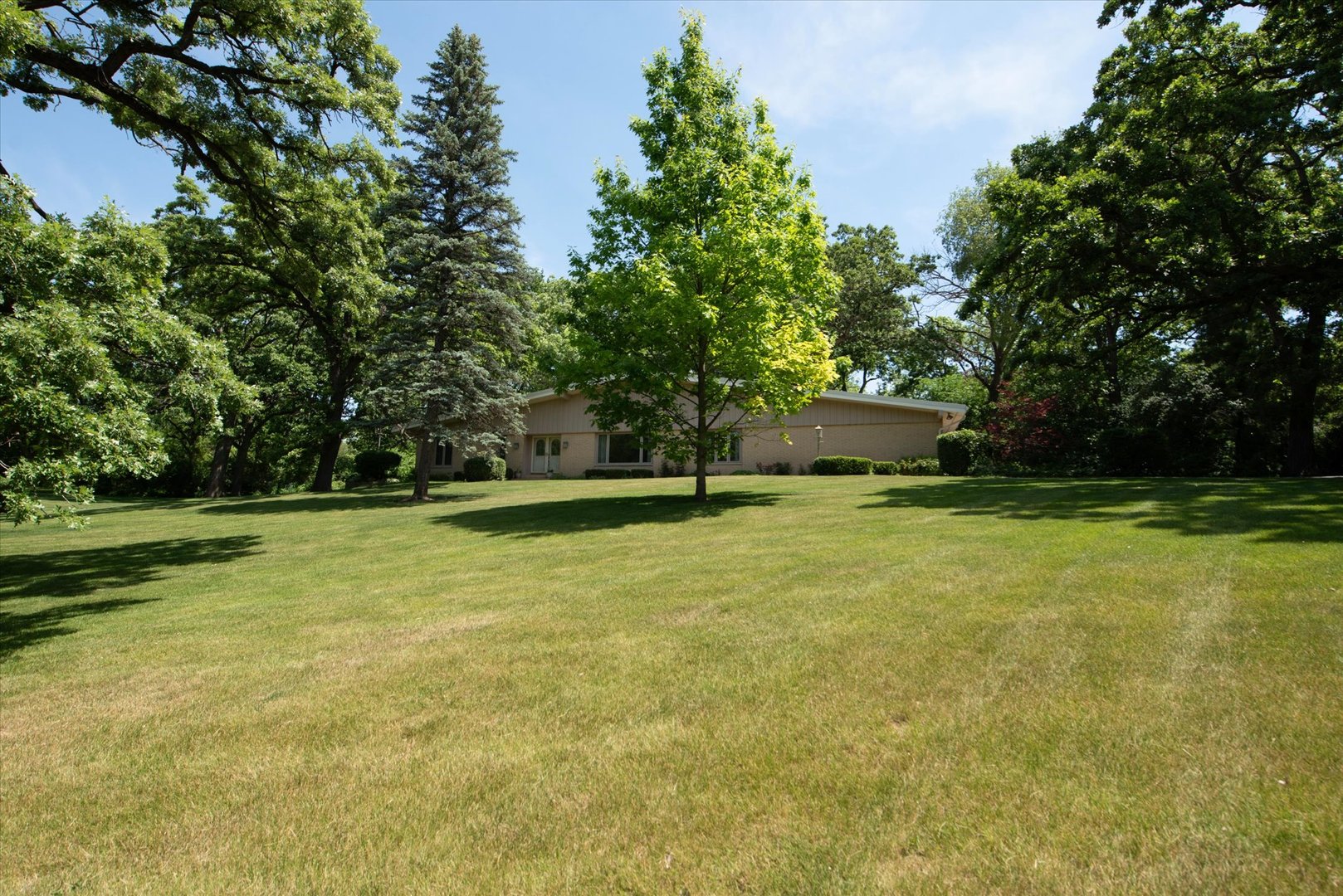1196 Nottingham Lane Elgin, IL 60120 - Photo 44 of 45 a view of a house with a yard