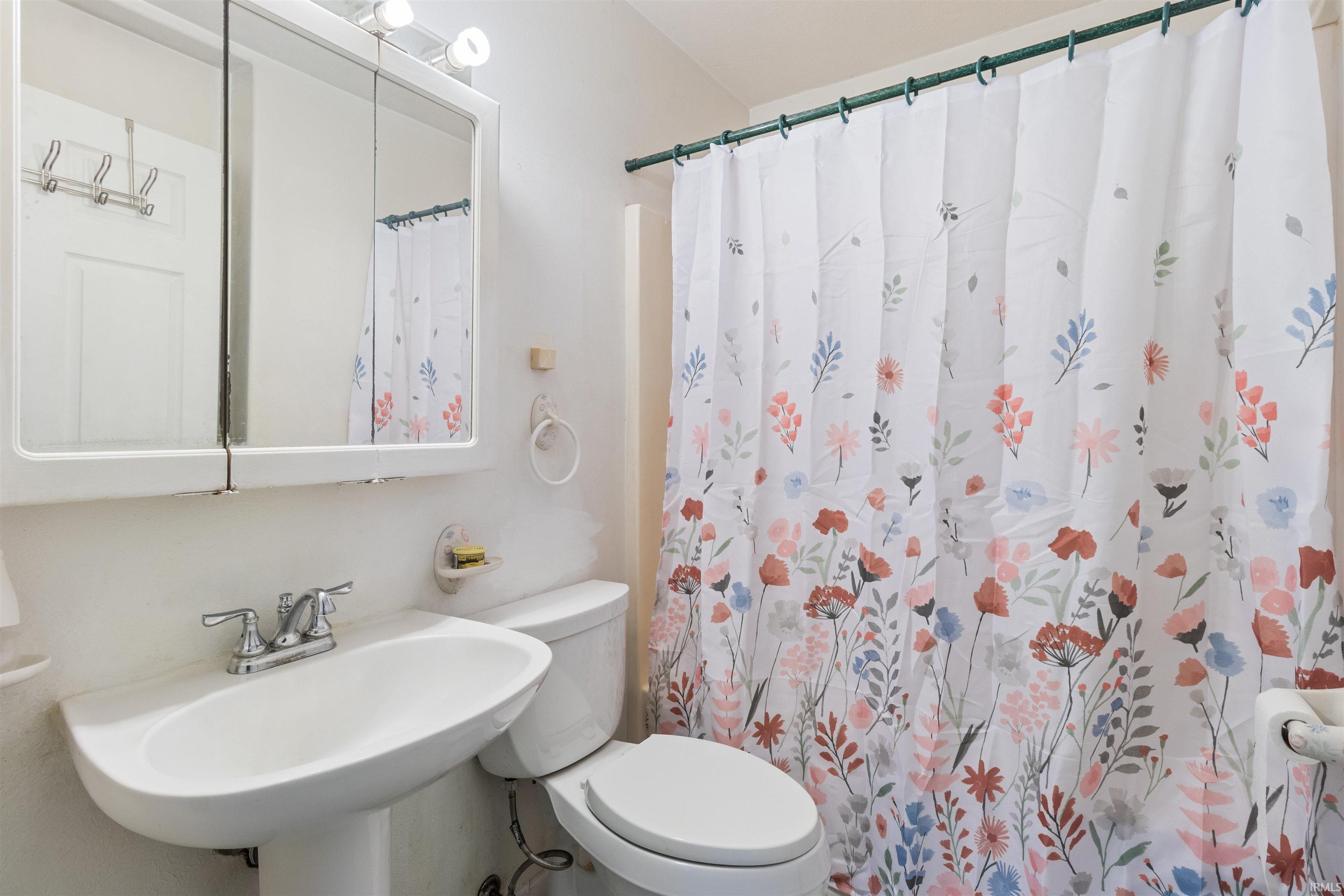 808 Rose Street Elkhart, IN 46514 - Photo 23 of 36