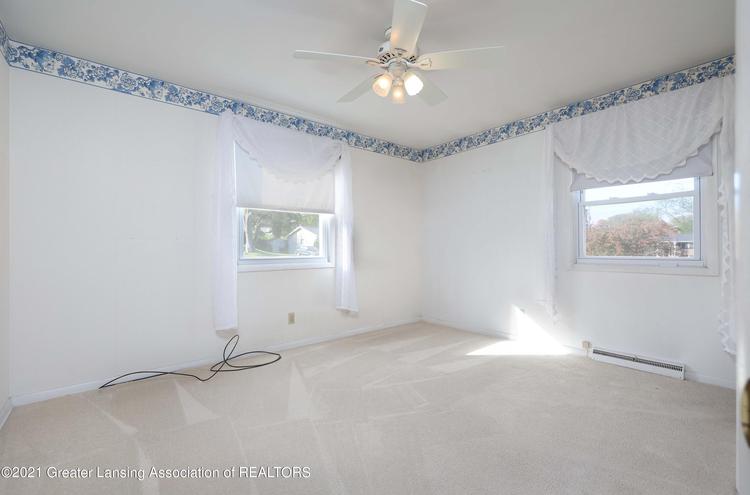 5320 Greenbriar Road Lansing, MI 48917 - Photo 13 of 21 Primary bedroom