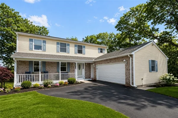 $530,000 | 2 Maria Circle, Johnston, RI 02919
