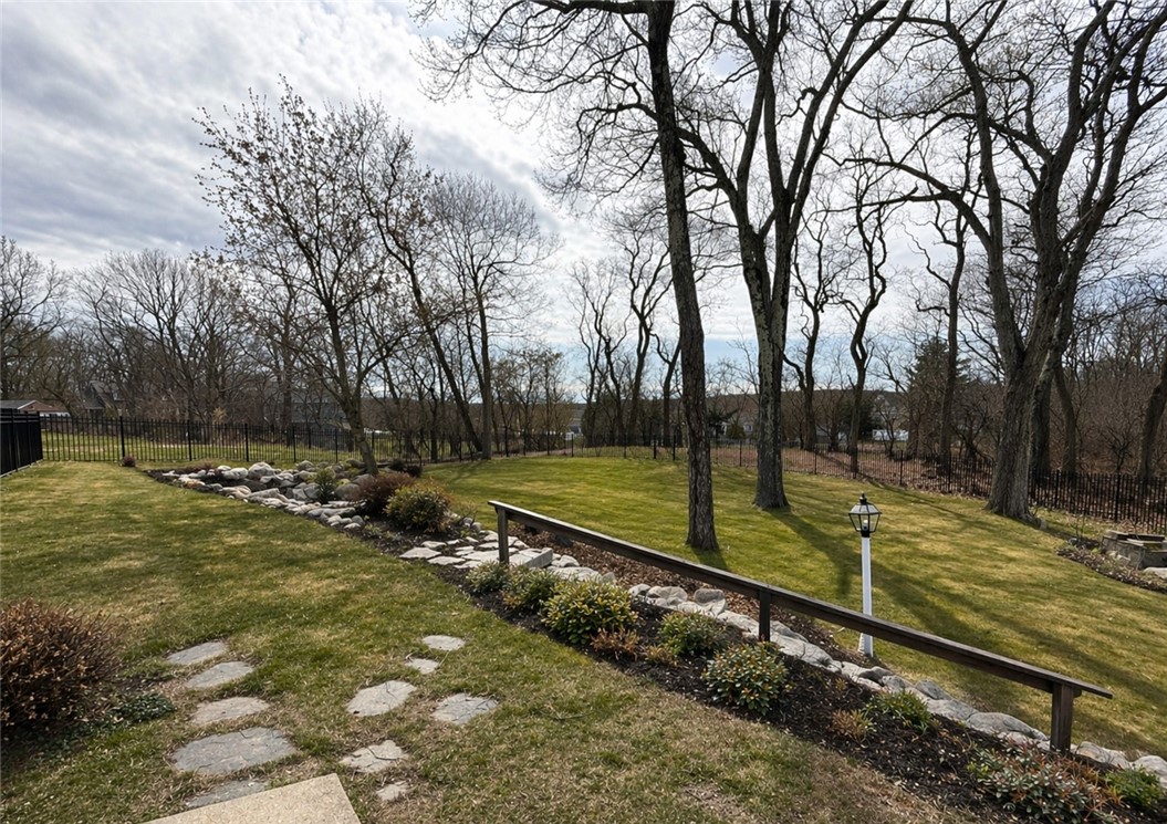 2 Maria Circle Johnston, RI 02919 - Photo 2 of 4
