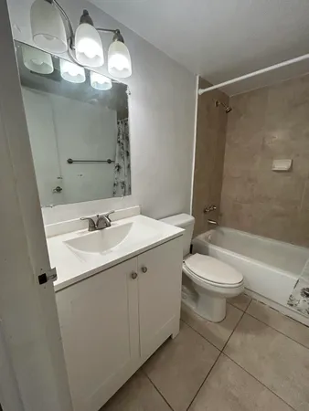 $1,550 | 1805 Sans Souci Boulevard, Unit 507, North Miami, FL 33181