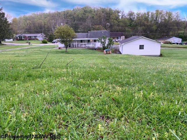 182 Holbert Road Fairmont, WV 26554 - Photo 2 of 20 Gallery Image 2