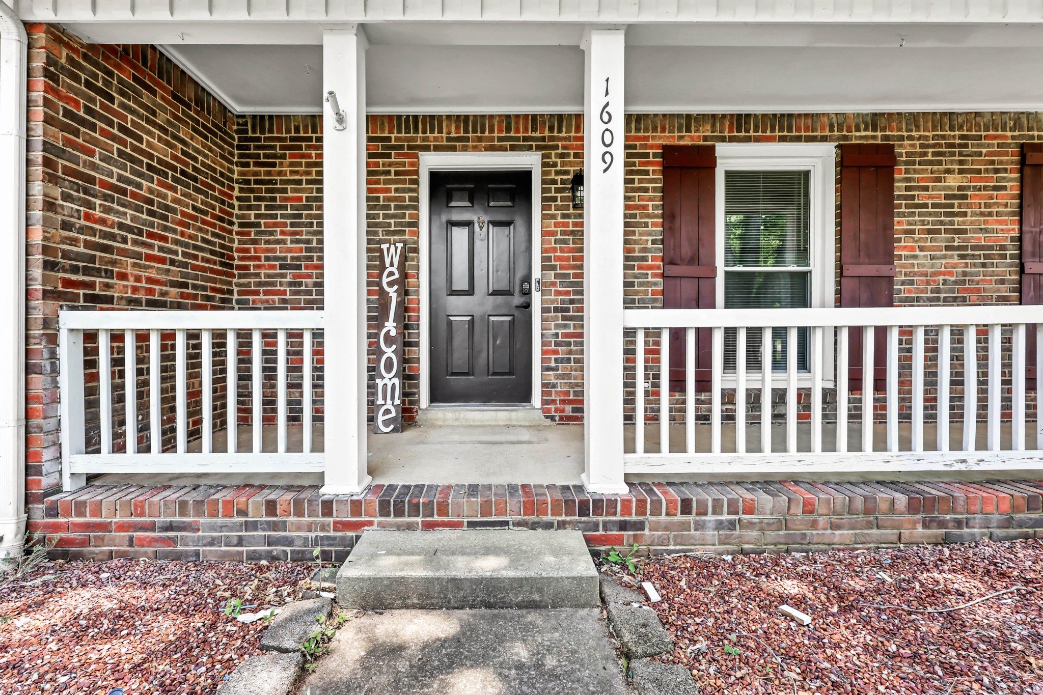 1609 Bevard Road Clarksville, TN 37042 - Photo 4 of 24