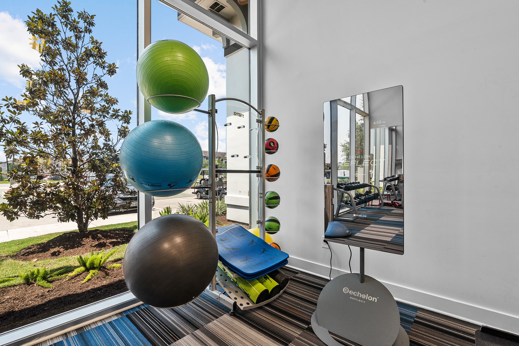 366 Fm 1488 Road, Unit 1042 Conroe, TX 77384 - Photo 32 of 38 a living room with furniture and wooden floor