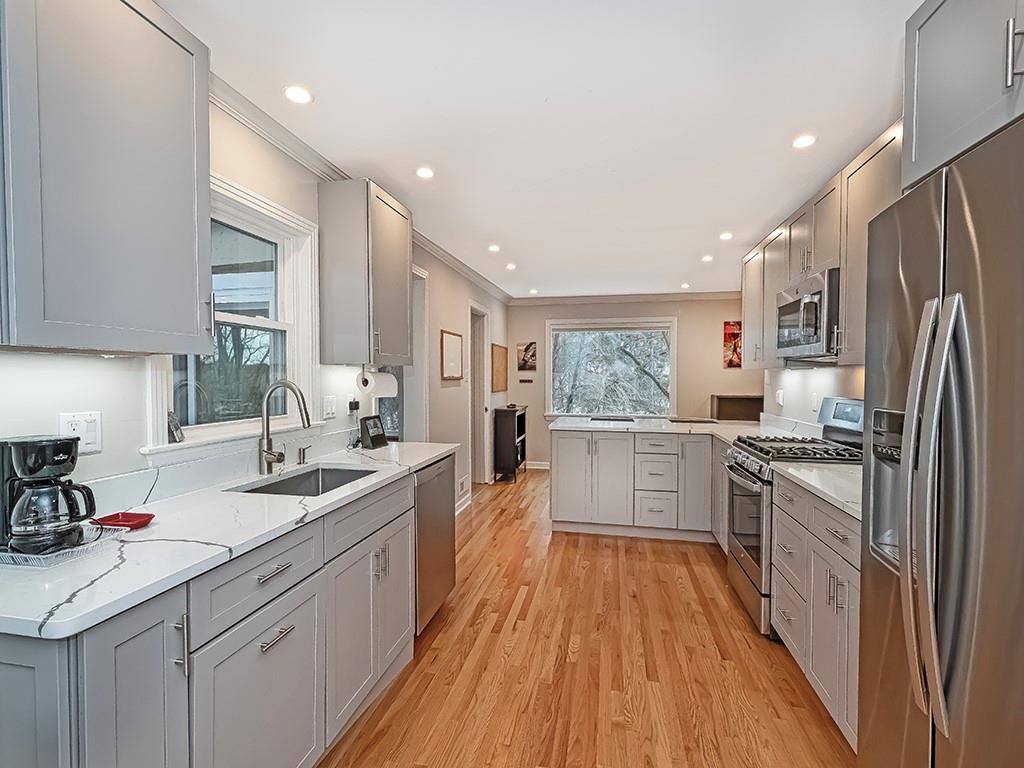 461 Fairview Road Pittsburgh, PA 15238 - Photo 14 of 40 Gallery Image 14