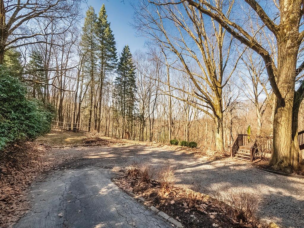 461 Fairview Road Pittsburgh, PA 15238 - Photo 3 of 40 Gallery Image 3