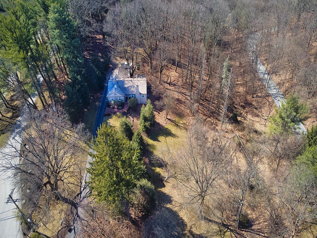461 Fairview Road Pittsburgh, PA 15238 - Photo 5 of 40 Gallery Image 5
