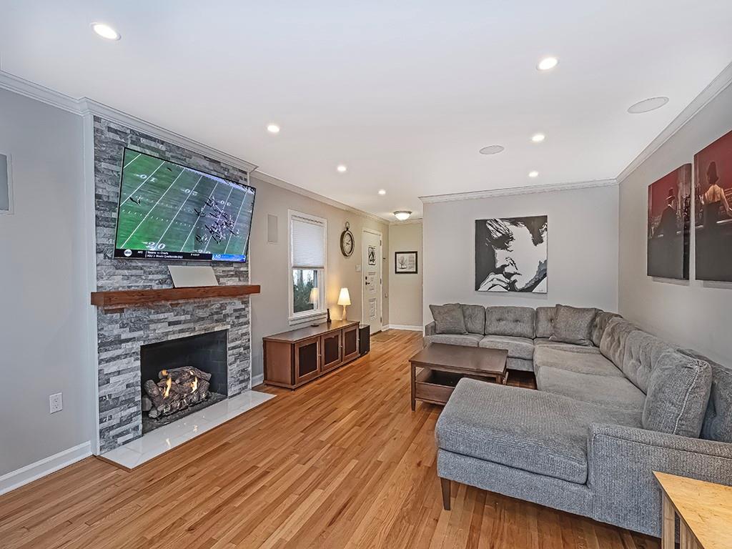 461 Fairview Road Pittsburgh, PA 15238 - Photo 6 of 40 Gallery Image 6