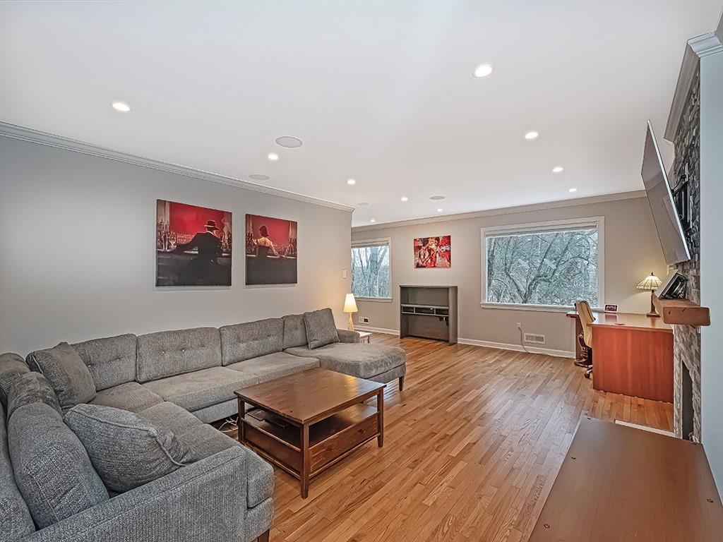 461 Fairview Road Pittsburgh, PA 15238 - Photo 8 of 40 Gallery Image 8