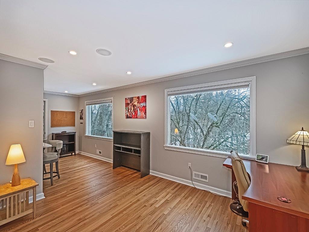 461 Fairview Road Pittsburgh, PA 15238 - Photo 10 of 40 Gallery Image 10
