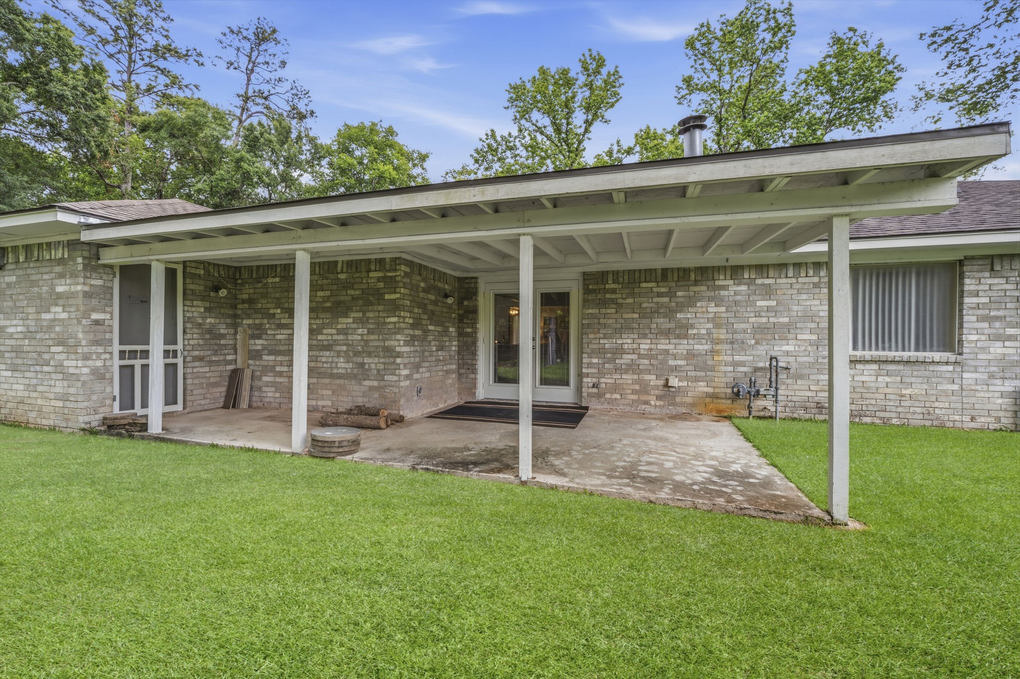 21809 Tophill Drive Spring, TX 77388 - Photo 29 of 50 front view of a house with a yard