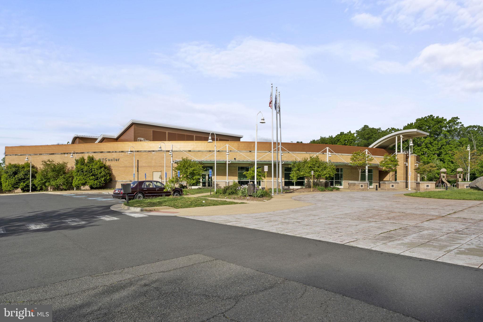 14218 Newbrook Drive Chantilly, VA 20151 - Photo 23 of 45