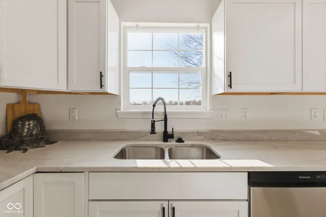 $330,000 | 12151 Bearsdale Drive, McCordsville, IN 46055