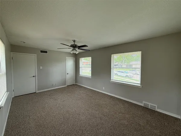 $1,950 | 820 Carney Drive, Garland, TX 75041