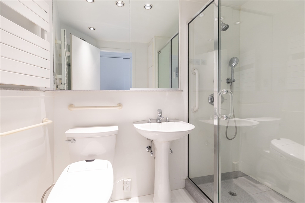 145 Pinckney Street, Unit 603605 Boston, MA 02114 - Photo 29 of 38