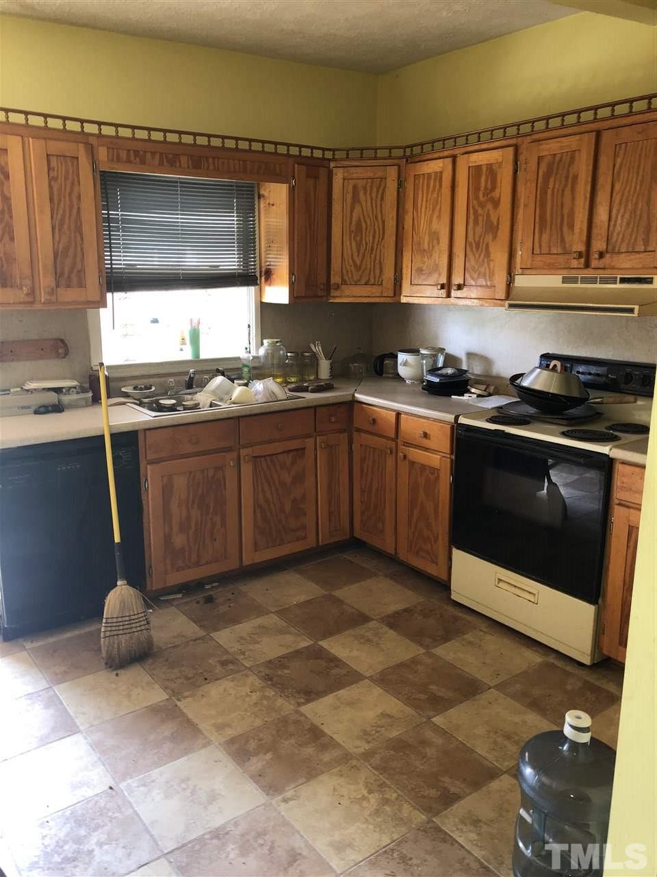 111 Johnson Street Roxboro, NC 27573 - Photo 2 of 8