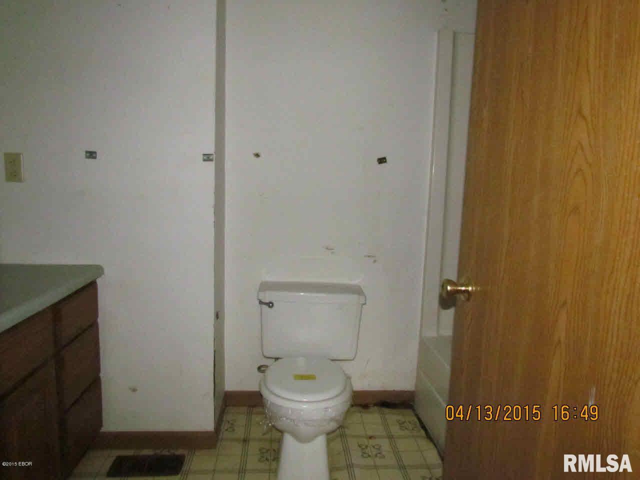 6570 Reevesville Road Grantsburg, IL 62943 - Photo 6 of 12