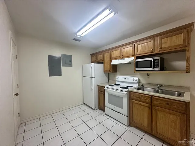$800 | 3509 North 29th Lane, Unit 1, McAllen, TX 78501