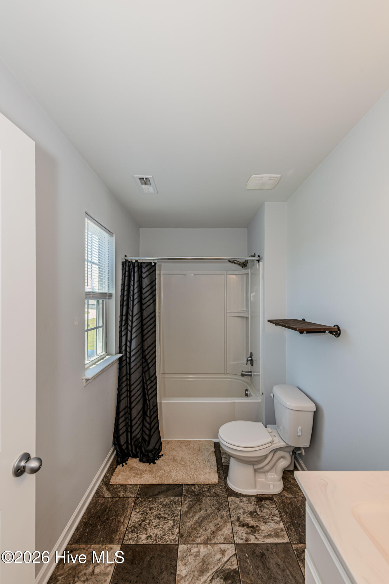 109 Tralee Place Holly Ridge, NC 28445 - Photo 47 of 73 Hallway full bathroom