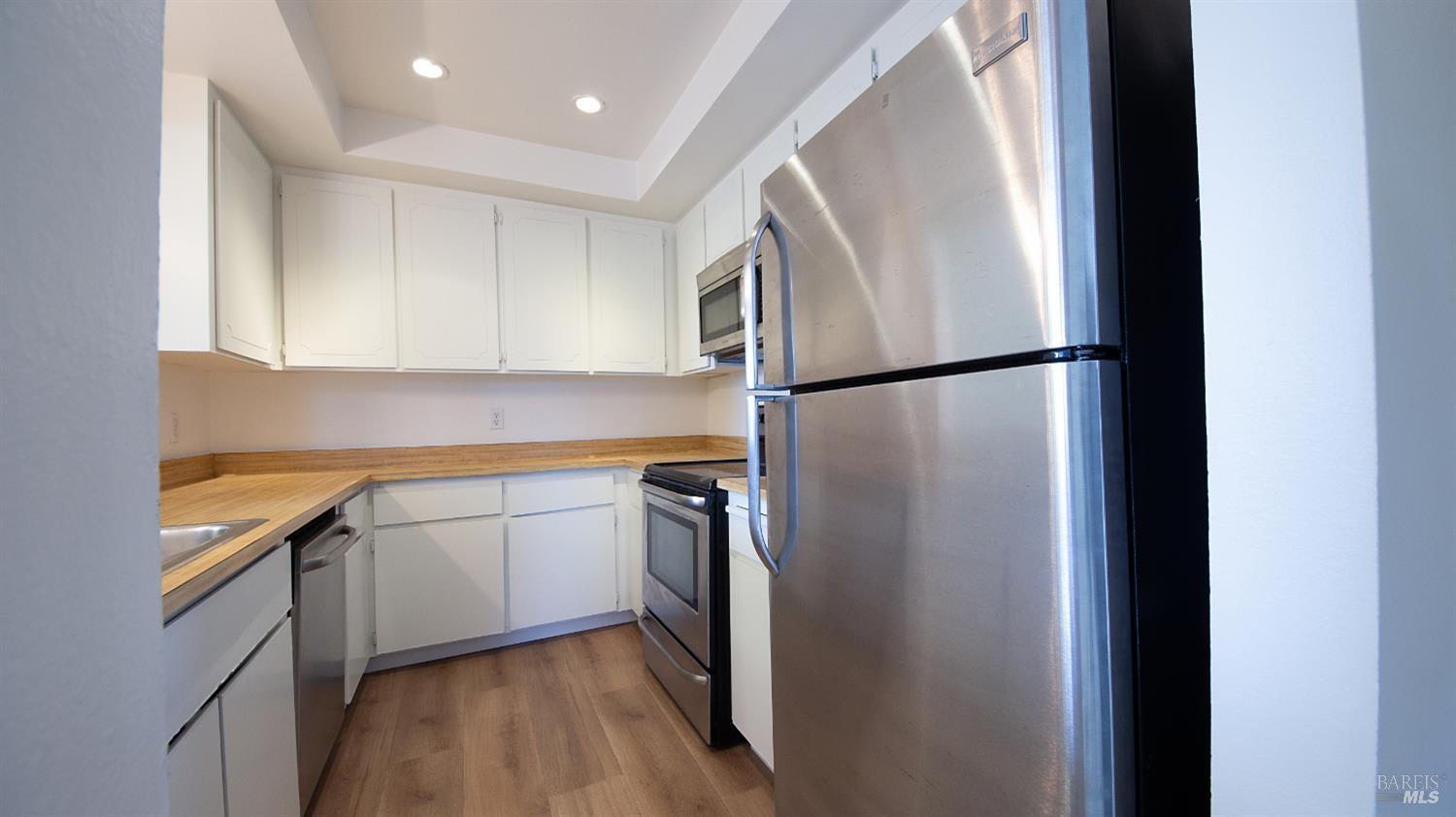 14 Scottsdale Way Novato, CA 94947 - Photo 8 of 36