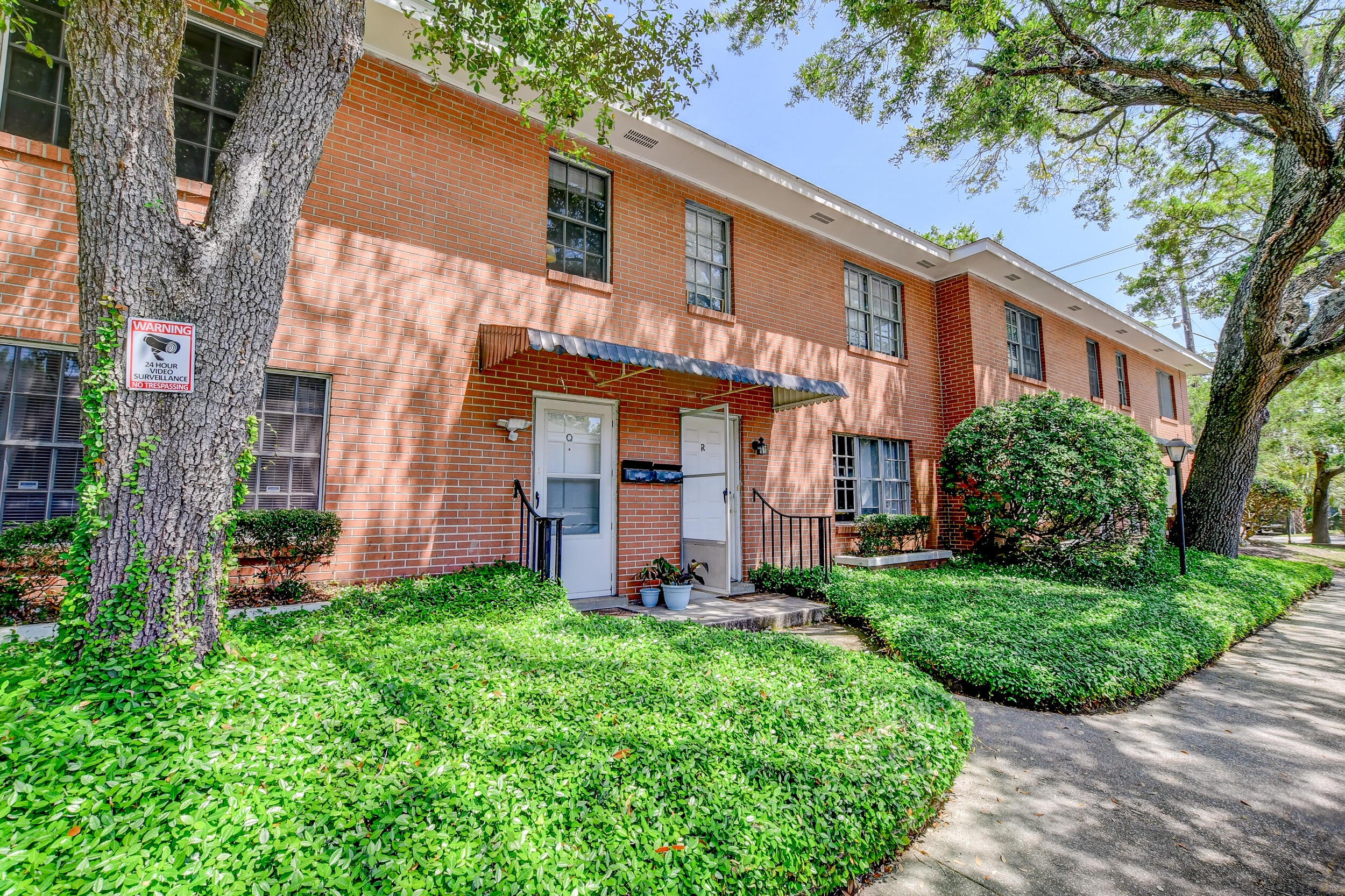 173 Rutledge Avenue, Unit Q Charleston, SC 29403 - Photo 9 of 27 DSC_6121_2_3_4_5