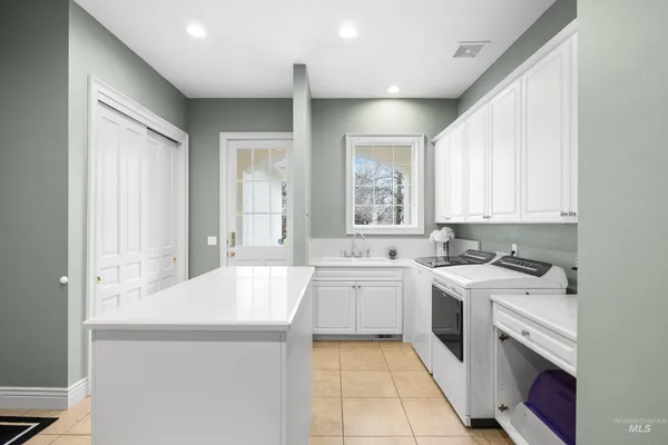 $2,389,900 | 3075 West Balata Court, Meridian, ID 83646
