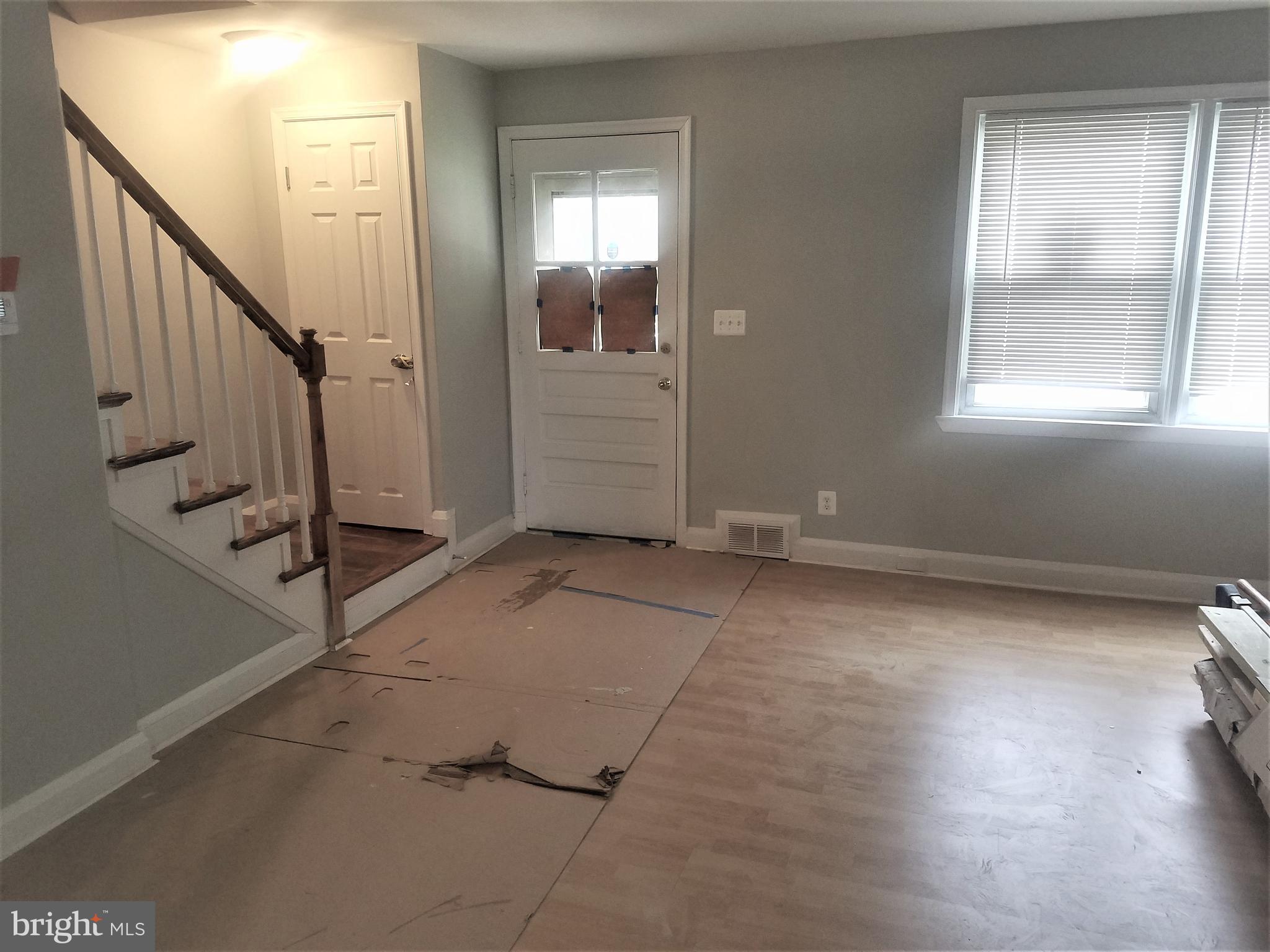 1529 Stonewood Road Baltimore, MD 21239 - Photo 4 of 21 Newly renovated living room