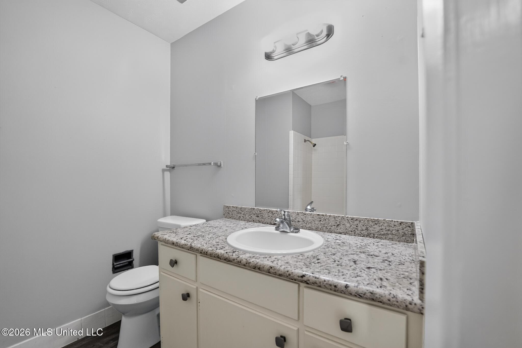 5305 Keele Street Jackson, MS 39206 - Photo 17 of 21 19_5305_Keele_St-Bathroom-0364