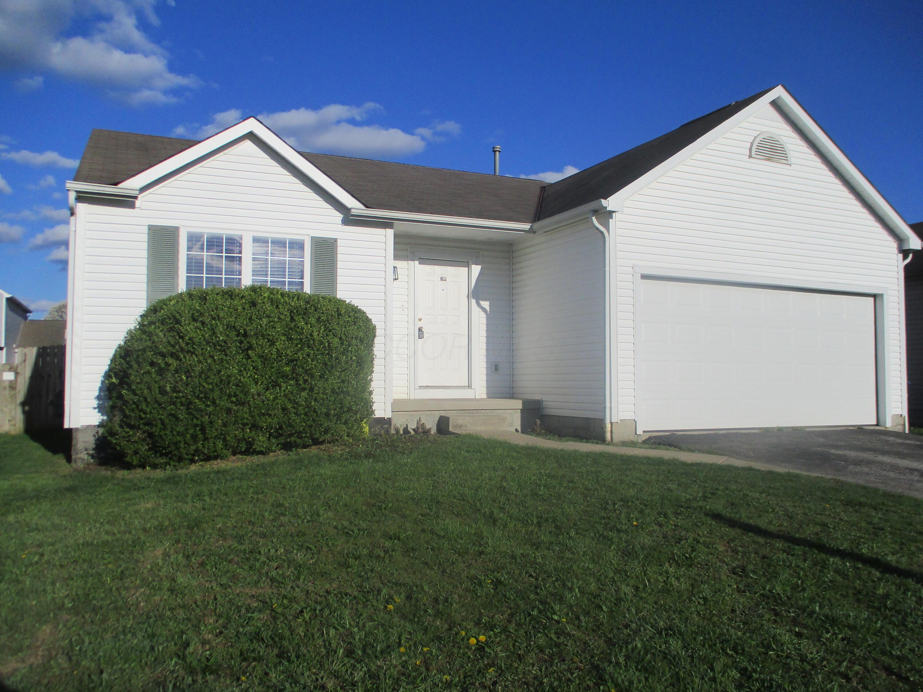 2944 Tracer Road Columbus, OH 43232 - Photo 1 of 16 IMG_2276