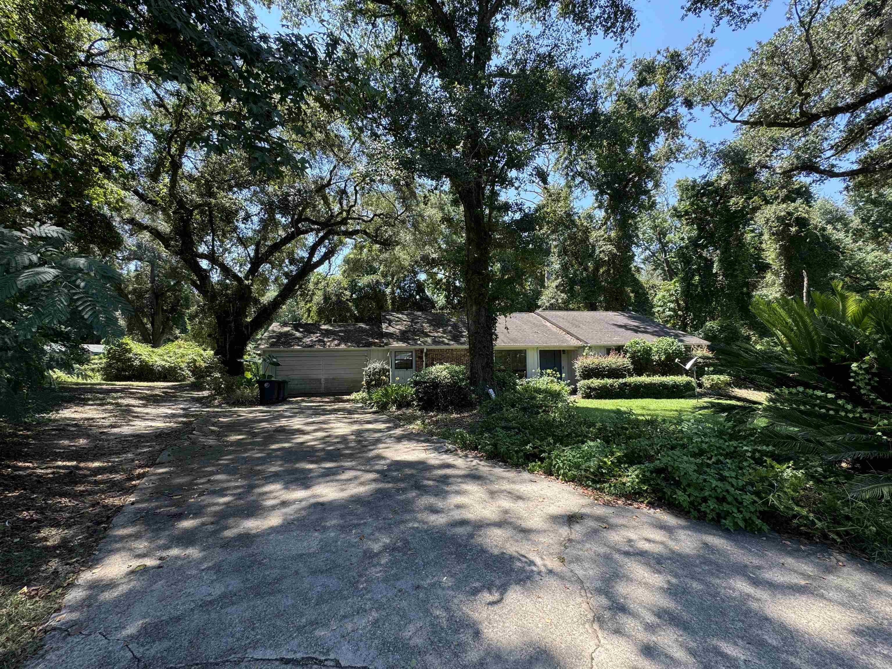 4470 Rockingham Road Tallahassee, FL 32303 - Photo 1 of 4