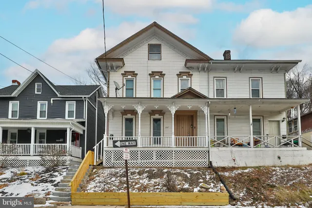 $209,900 | 267 South Main Street, Bangor, PA 18013