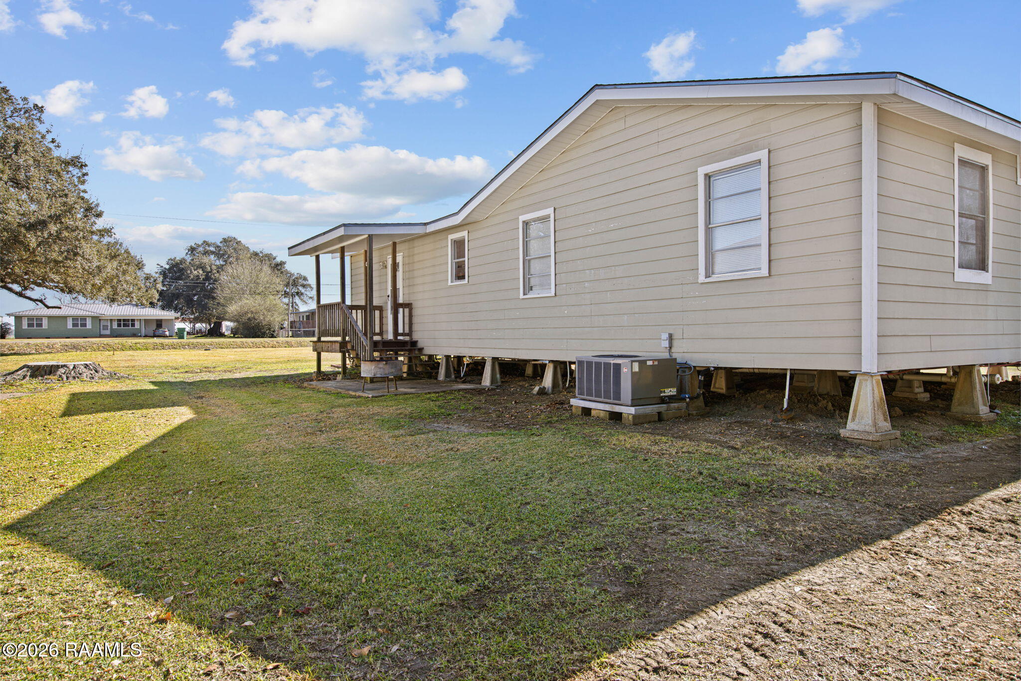 4305 Vida Shaw Road New Iberia, LA 70563 - Photo 18 of 20 Back View
