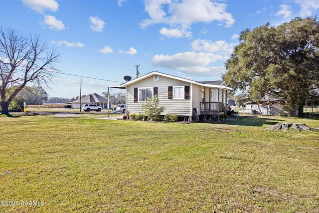 $164,000 | 4305 Vida Shaw Road, New Iberia, LA 70563