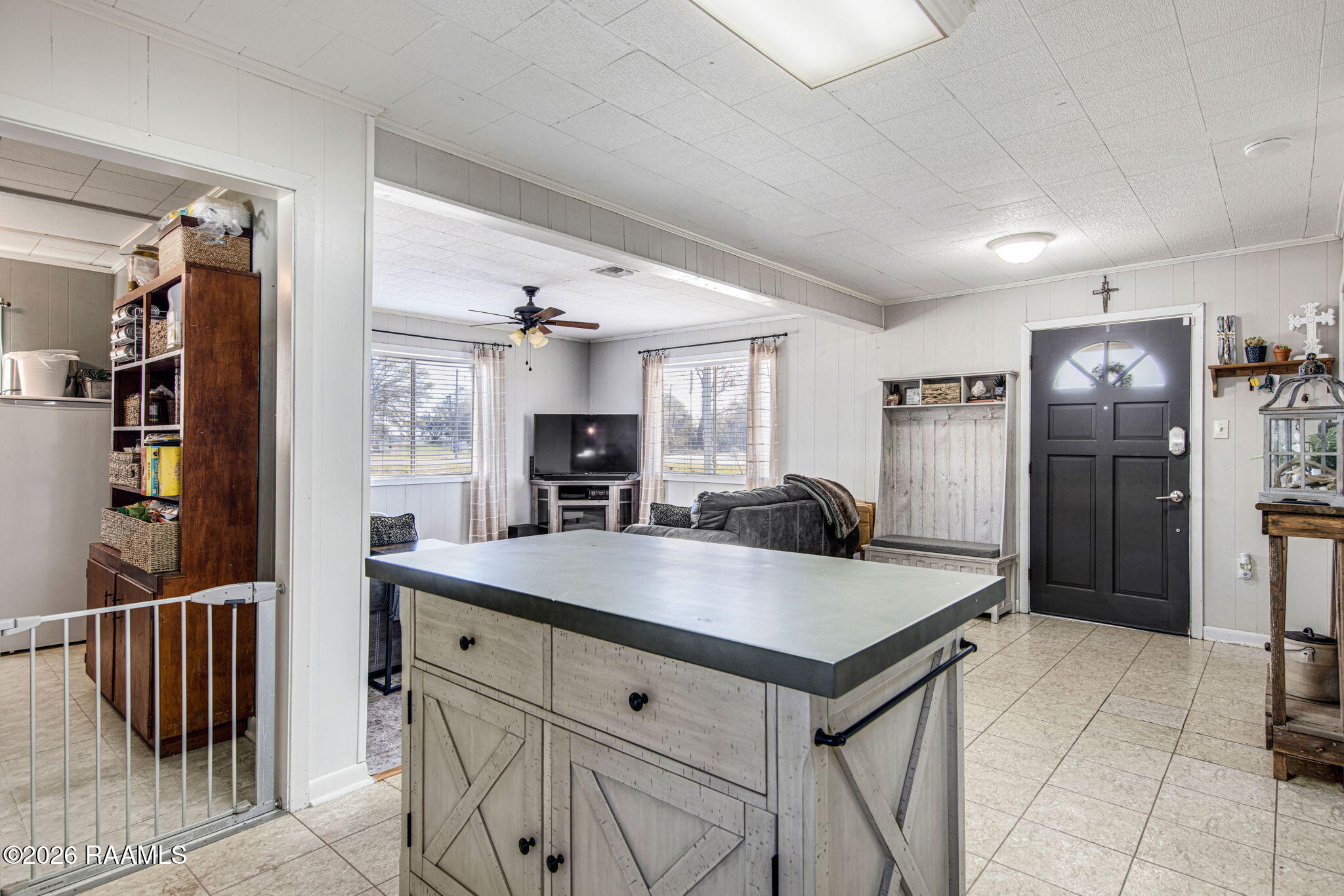 4305 Vida Shaw Road New Iberia, LA 70563 - Photo 6 of 20 Kitchen View