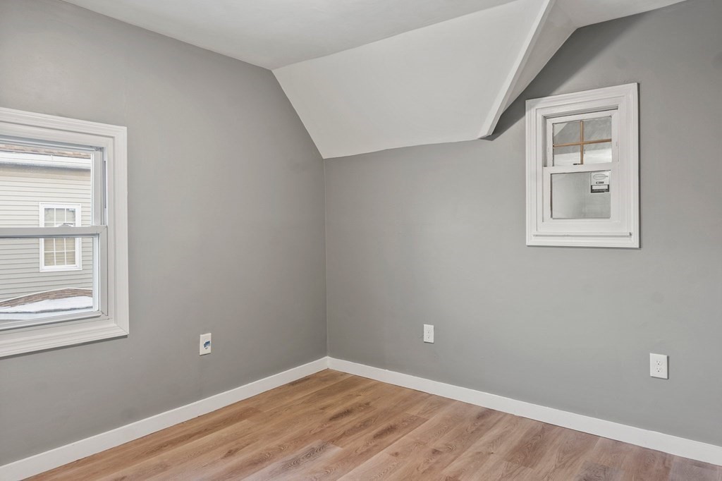 12 King Street Springfield, MA 01109 - Photo 18 of 35 Gallery Image 18