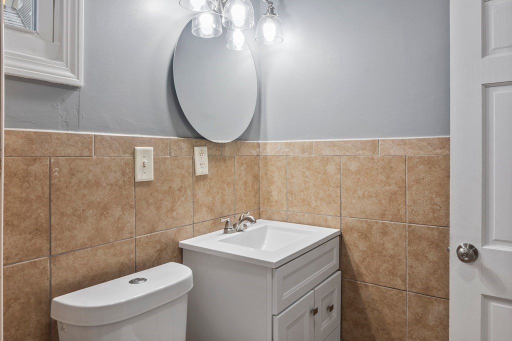 12 King Street Springfield, MA 01109 - Photo 10 of 35 Gallery Image 10