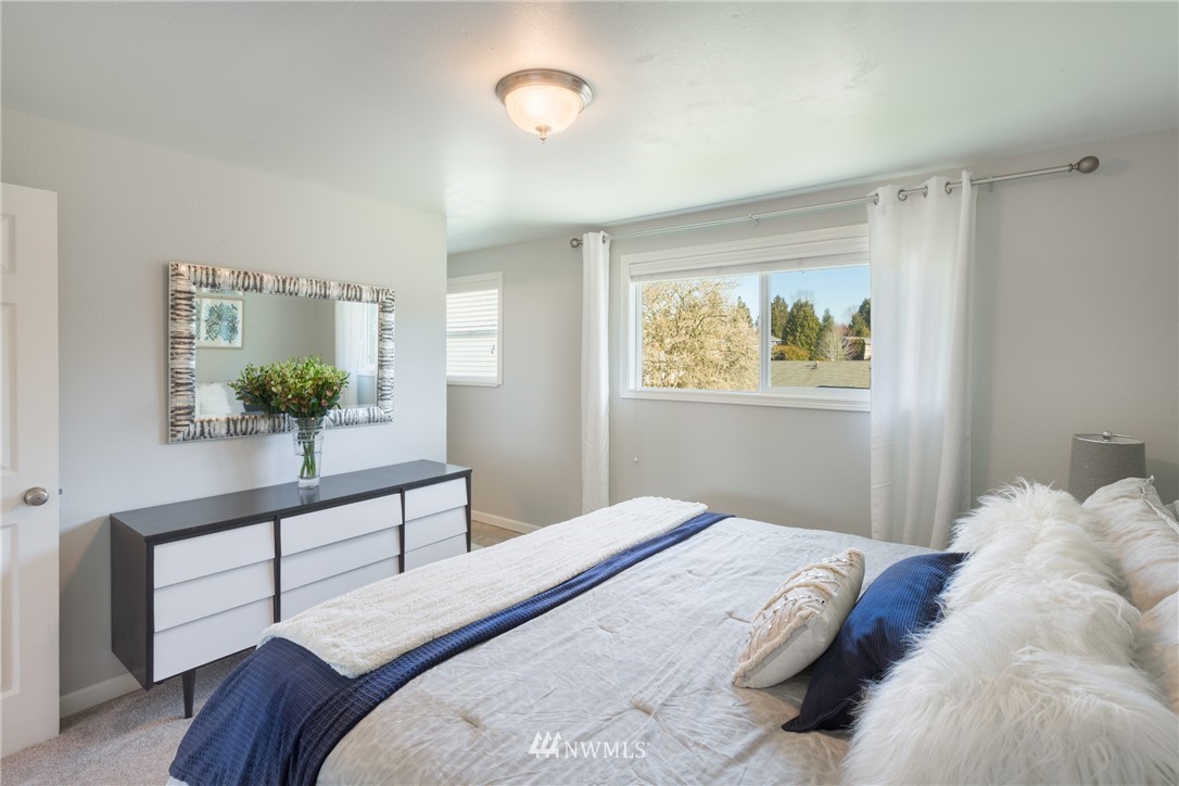 15307 110th Place Northeast Bothell, WA 98011 - Photo 11 of 25 Gallery Image 11