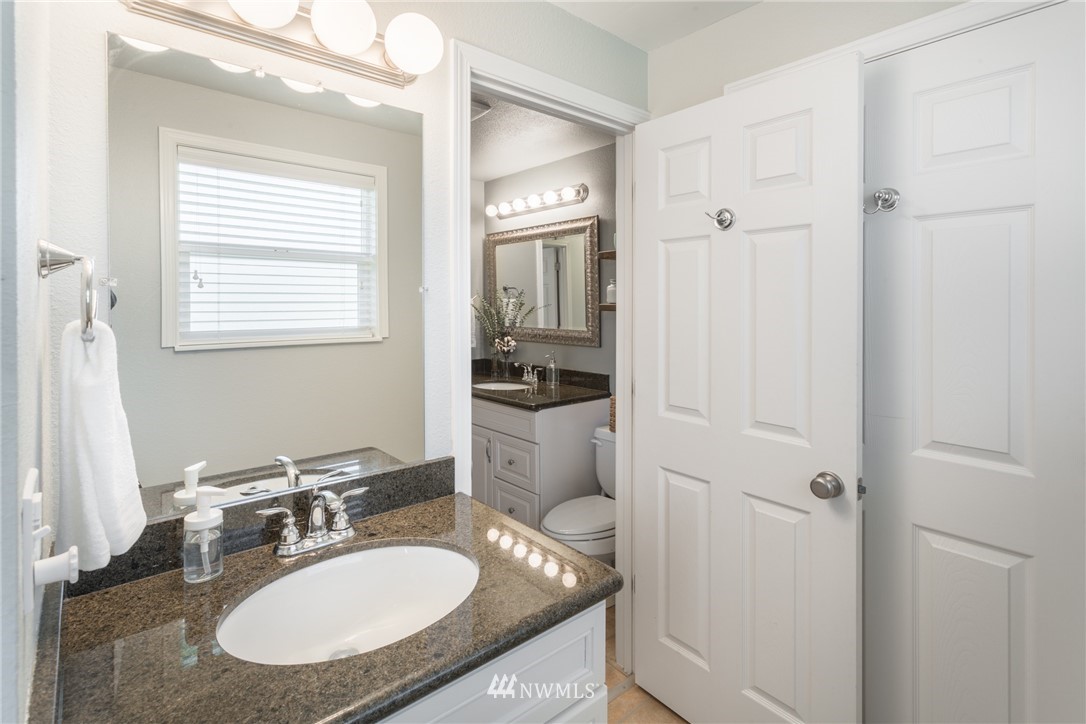 15307 110th Place Northeast Bothell, WA 98011 - Photo 12 of 25 Gallery Image 12