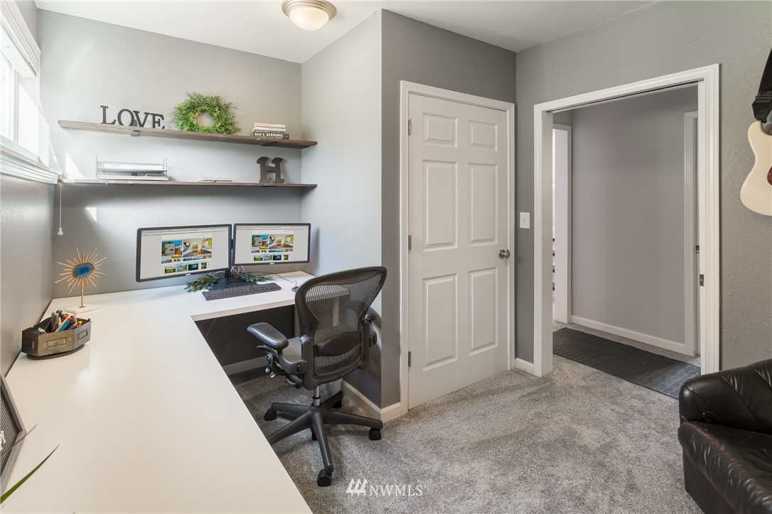 15307 110th Place Northeast Bothell, WA 98011 - Photo 21 of 25 Gallery Image 21