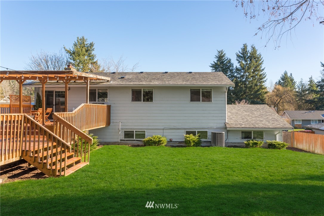 15307 110th Place Northeast Bothell, WA 98011 - Photo 24 of 25 Gallery Image 24