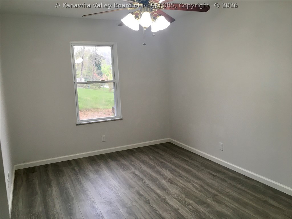 4007 Green Valley Road Huntington, WV 25701 - Photo 6 of 22 Gallery Image 6