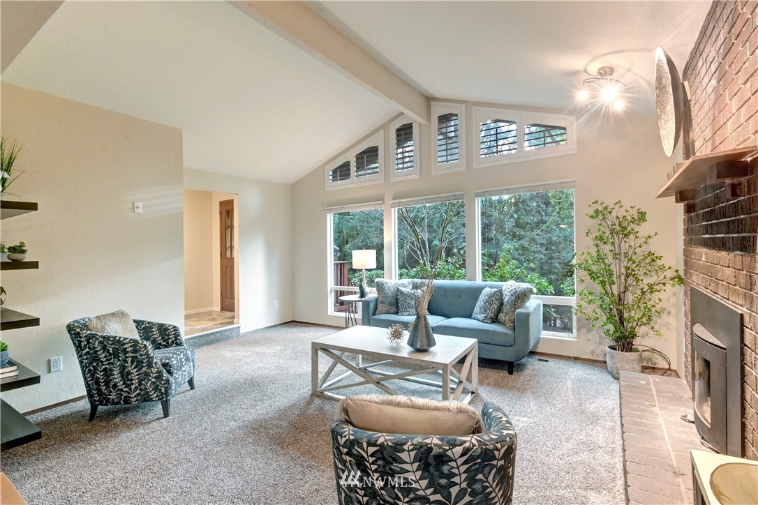22214 Echo Lake Road Snohomish, WA 98296 - Photo 3 of 34 Gallery Image 3