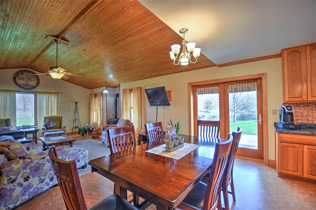 2204 East 1800 North Road Moweaqua, IL 62550 - Photo 11 of 48