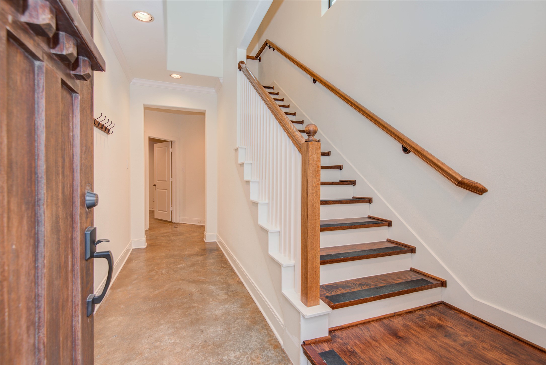 2414 Charleston Street, Unit B Houston, TX 77021 - Photo 5 of 37 Gallery Image 5