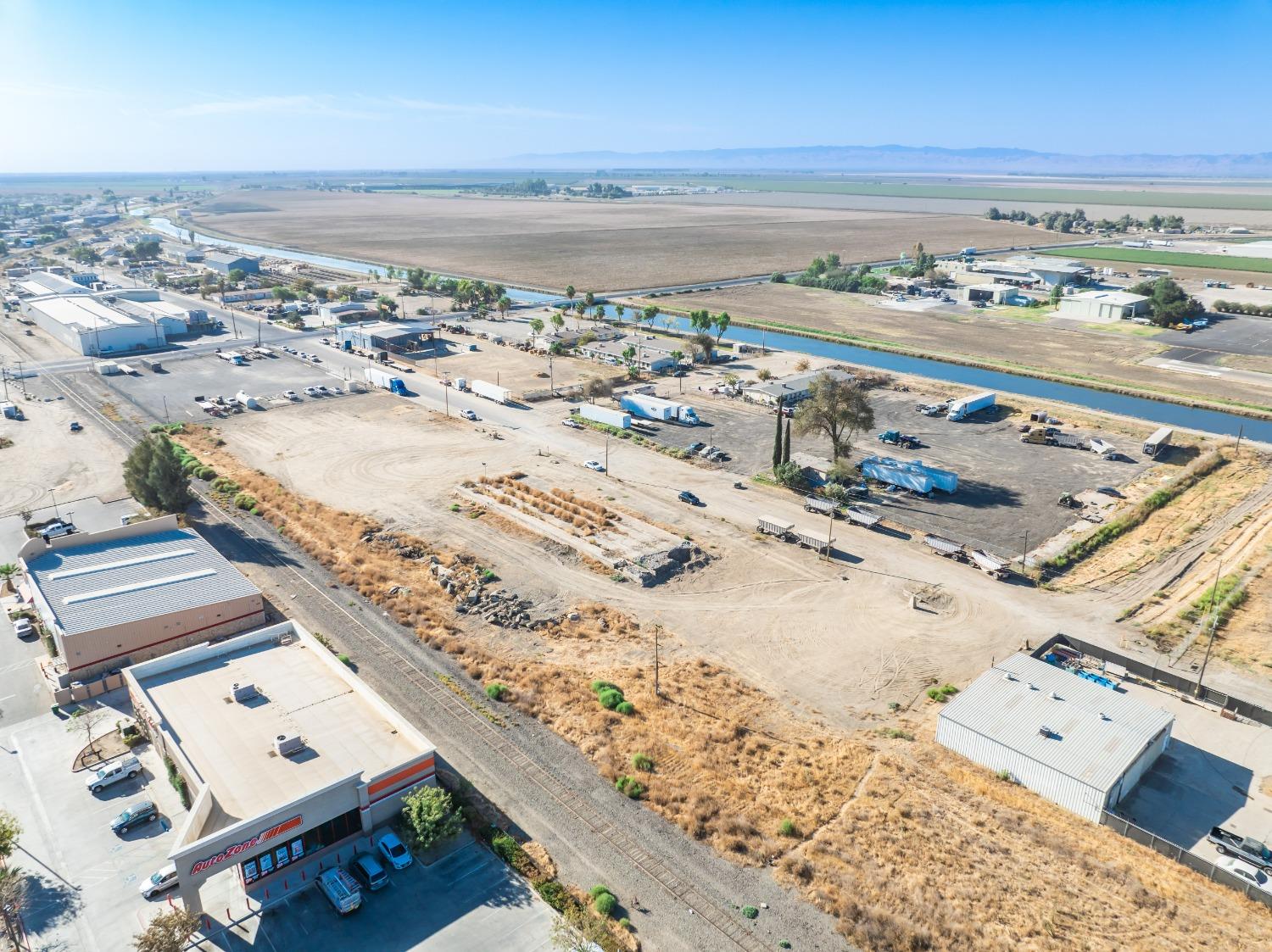 1047 M Street Firebaugh, CA 93622 - Photo 13 of 14 a view of an ocean beach