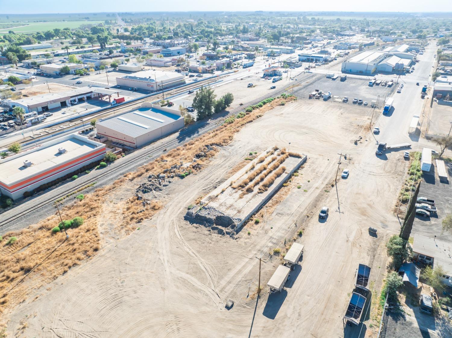 1047 M Street Firebaugh, CA 93622 - Photo 5 of 14 an aerial view of city