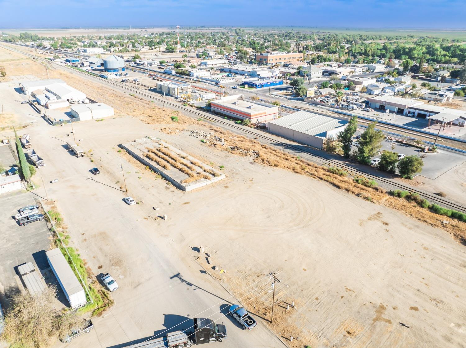 1047 M Street Firebaugh, CA 93622 - Photo 8 of 14 view of city and ocean