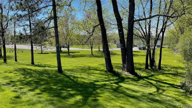 $225,000 | 8245 Willett Parkway, Lysander, NY 13027