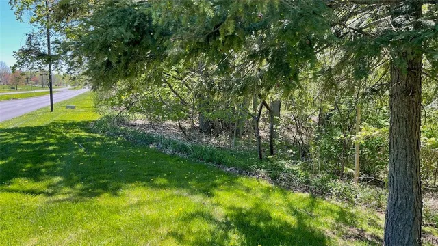 $225,000 | 8245 Willett Parkway, Lysander, NY 13027